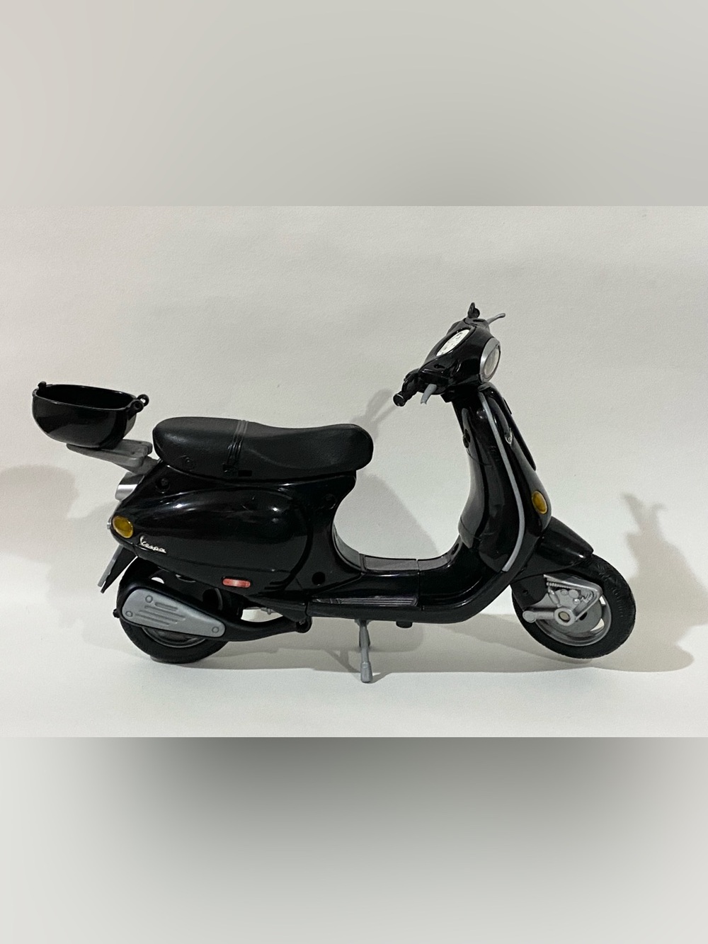 2003 My Scene Vespa Madison Vehicle ONLY *Flawed, TLC* Mattel